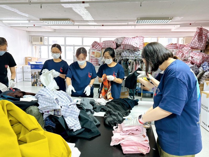 Our volunteers sorted through 735 kg of unwanted clothing in just one afternoon for reuse, resale, recycling, and downcycling