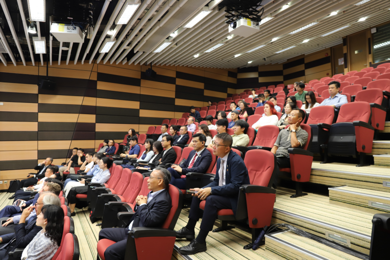 The audience was engaged and energized to learn about the potential of BIPV to accelerate the transition to sustainable, smart cities