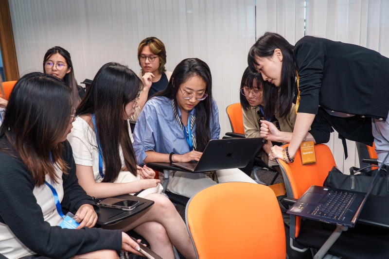 The day concluded with two interactive workshops aimed at providing hands-on knowledge.