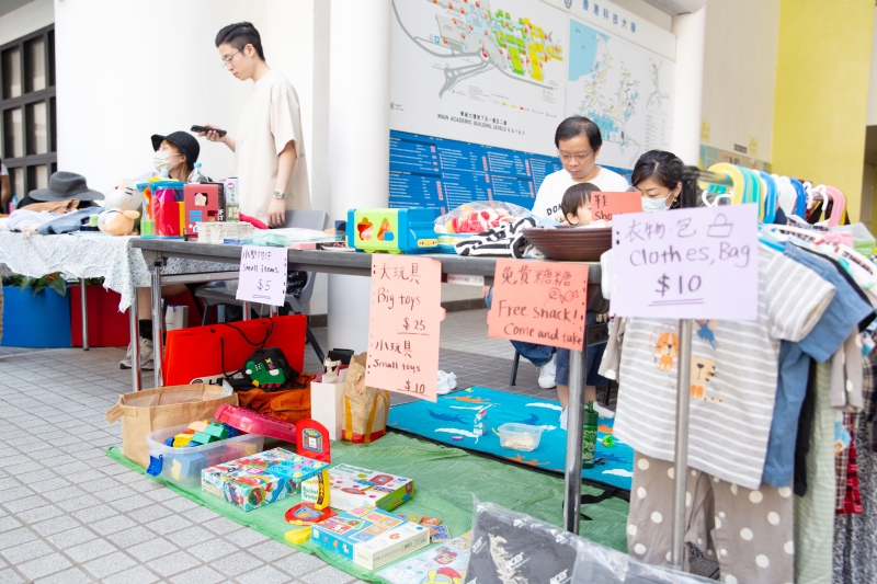 Participants selling second-hand items ranging from clothing, toys, children’s books, handicraft and appliances.